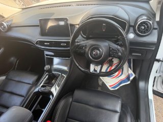 /photos/7587/14345f6d-333e-4030-8a6a-6f3ad77e60b0_i320x240.jpg