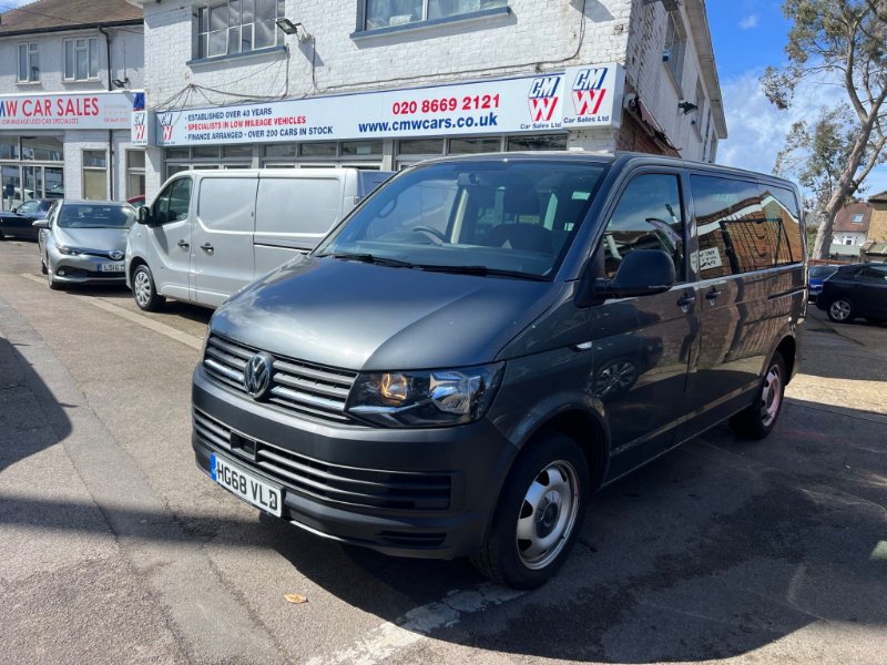 Volkswagen Transporter Shuttle T5.1 T30 BlueMotion Tech SE SWB