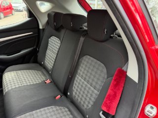 /photos/7587/7fc9f4b3-32b8-4286-8a93-d054869ce2c3_i320x240.jpg