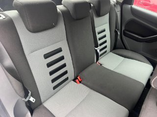 /photos/7587/8edf51a6-9bee-44a0-ae54-bc22eeb26d21_i320x240.jpg